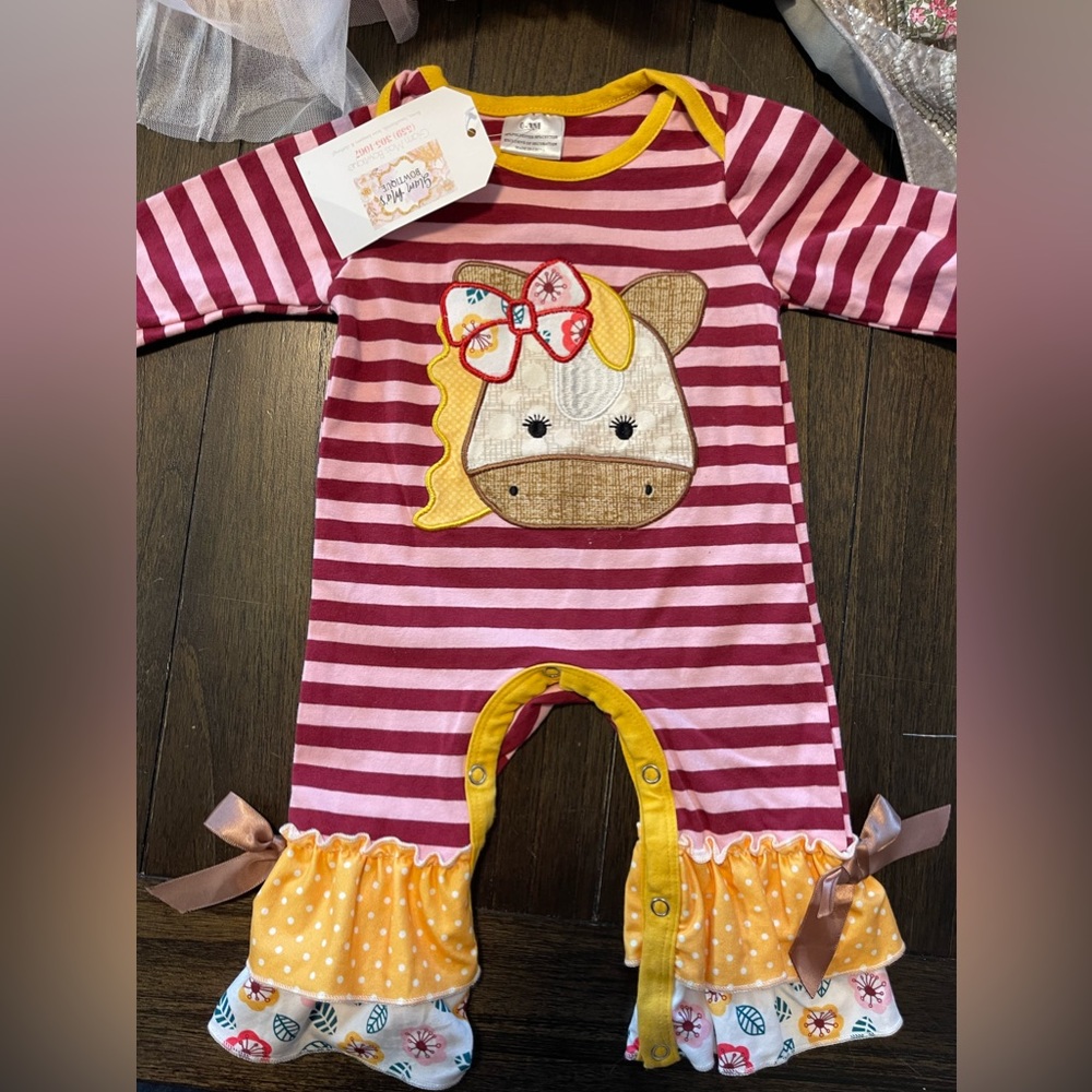 Appliqué romper